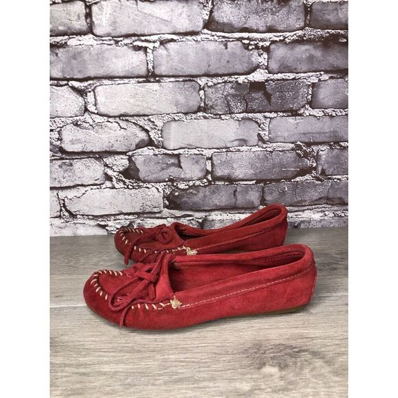 Minnetonka Shoes - Minnetonka Red Suede Kiltie Fringe Bow Moccasins Shoes Women Sz 6M US/36.5EU